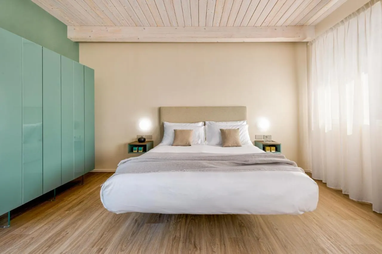 Open Hotel Римини